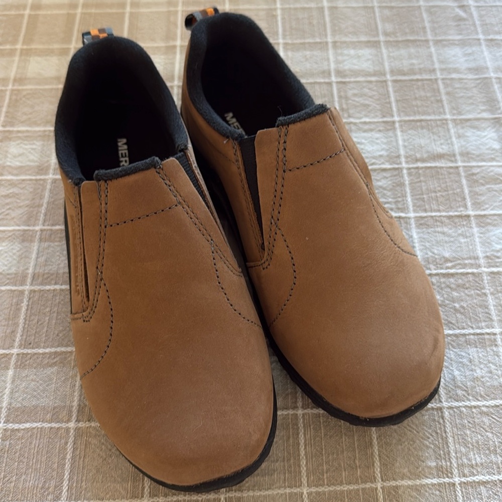 Size 1.5 Merrell Tan Moccasins - Like New!